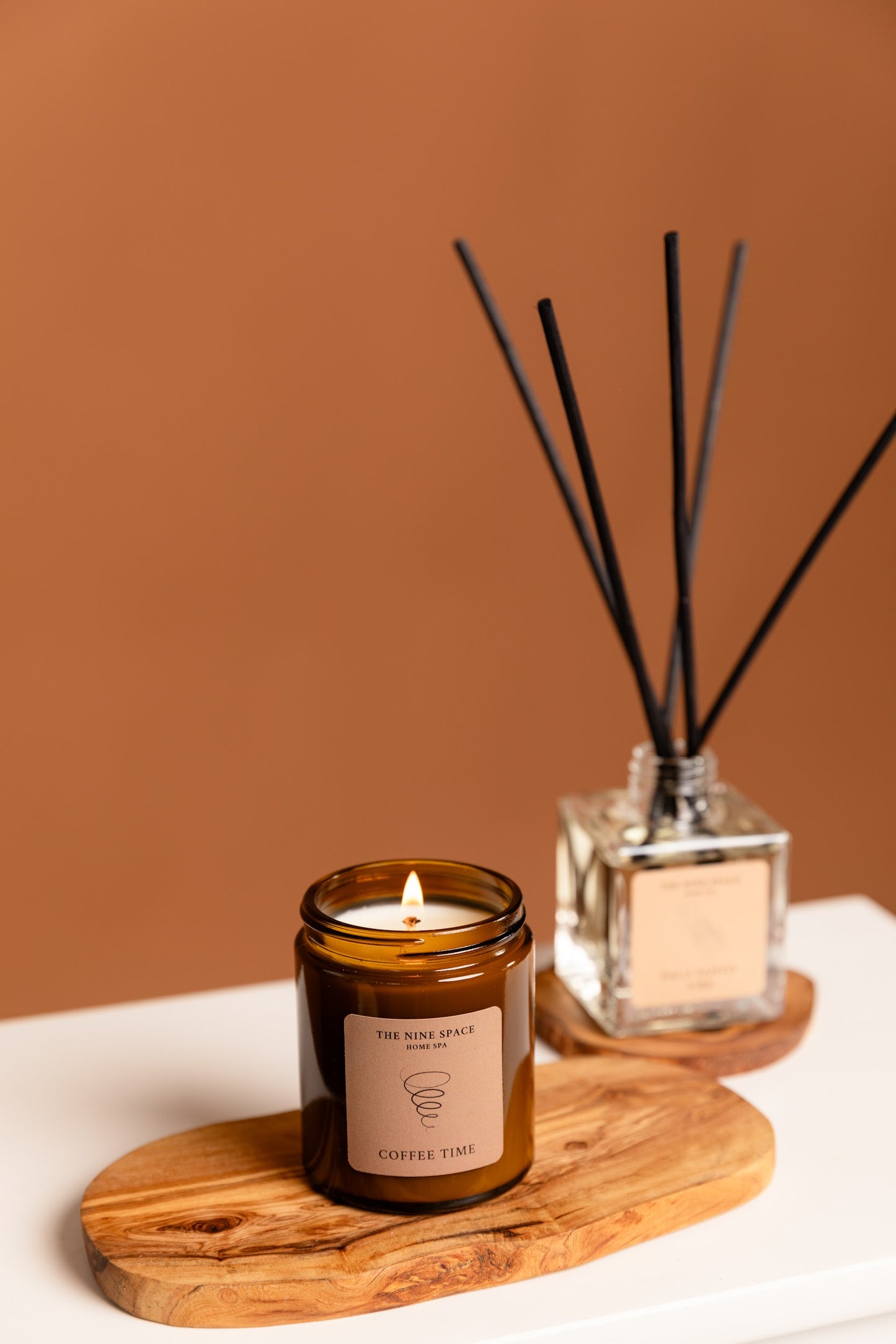 Letter from THE SEA WAVE Kerze - Braunglas