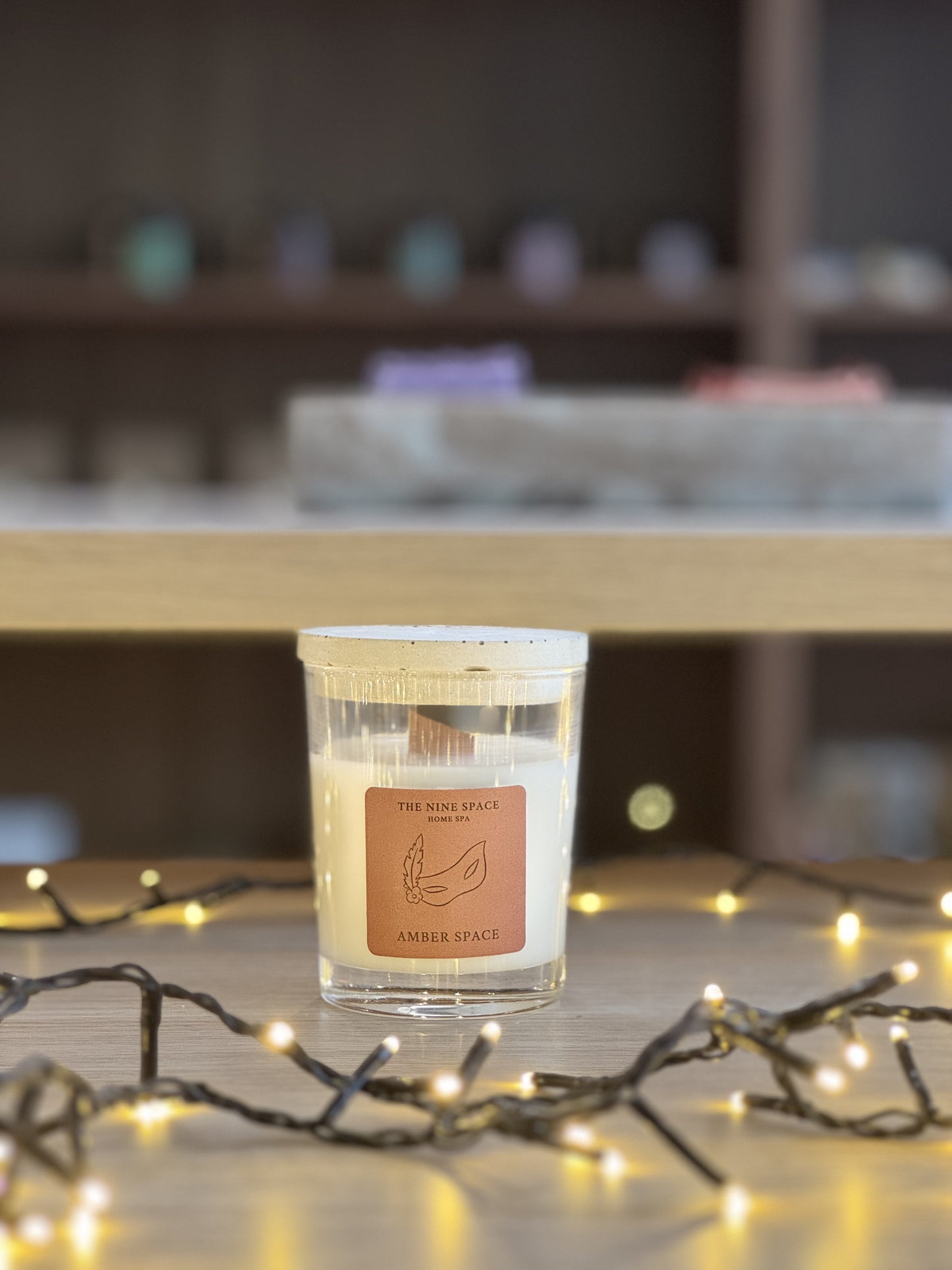 AMBER SPACE Kerze - Klarglas mit Holzdocht