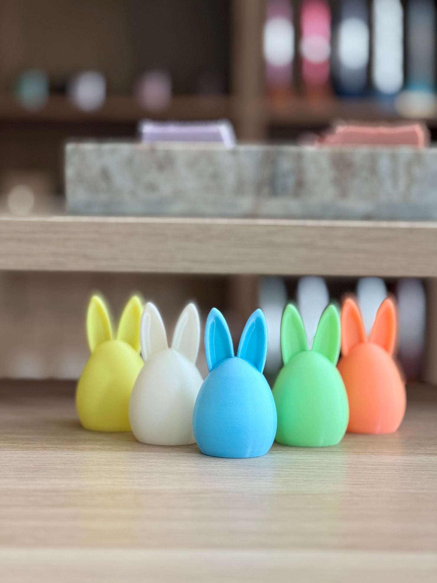 Minimalistische Osterhasen