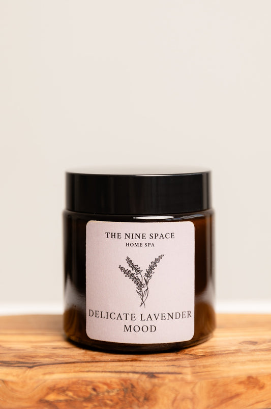 DELICATE LAVENDER Mood Kerze - Braunglas Mini
