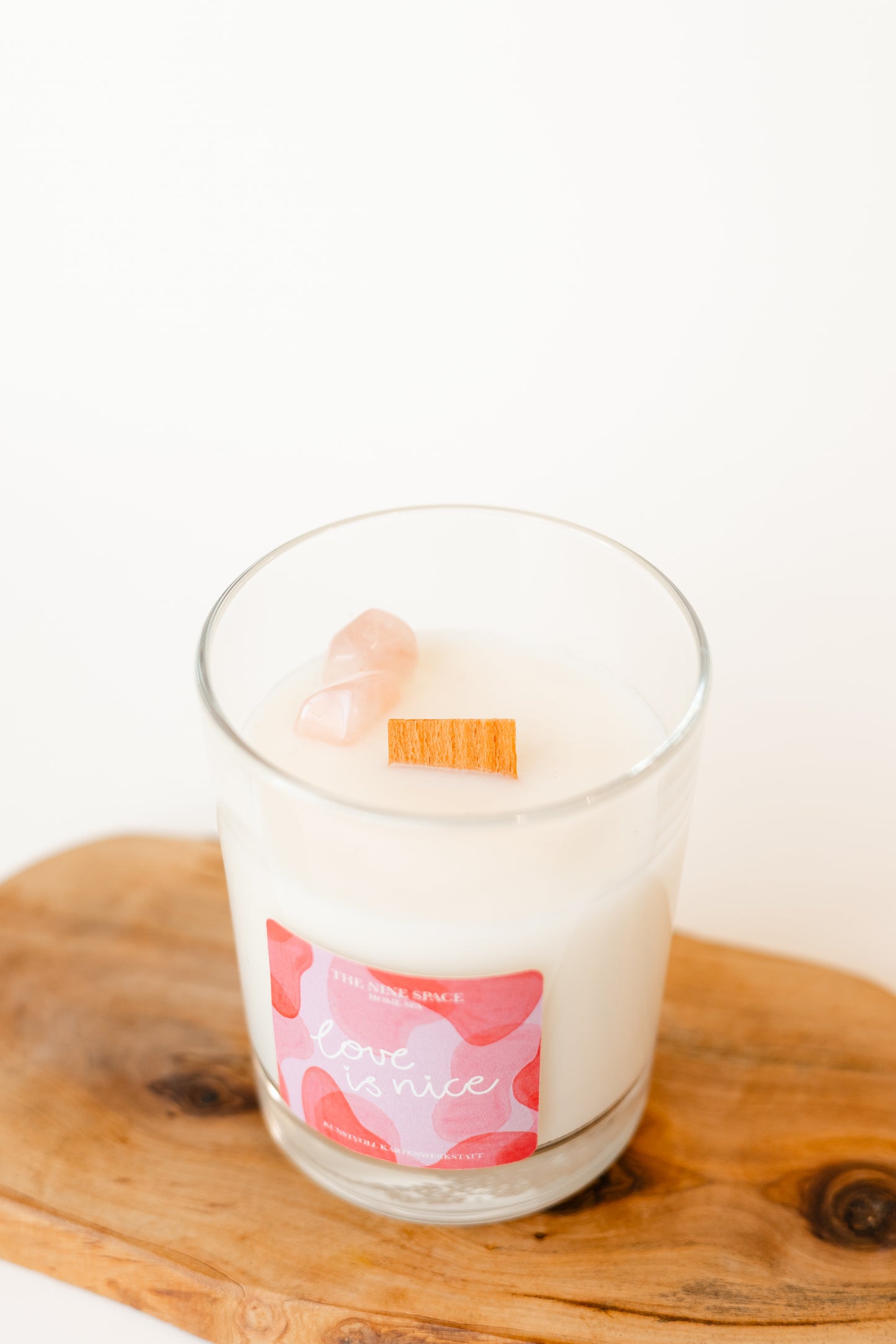 Love Is Nice Kerze brennend warm romantisch | THE NINE SPACE