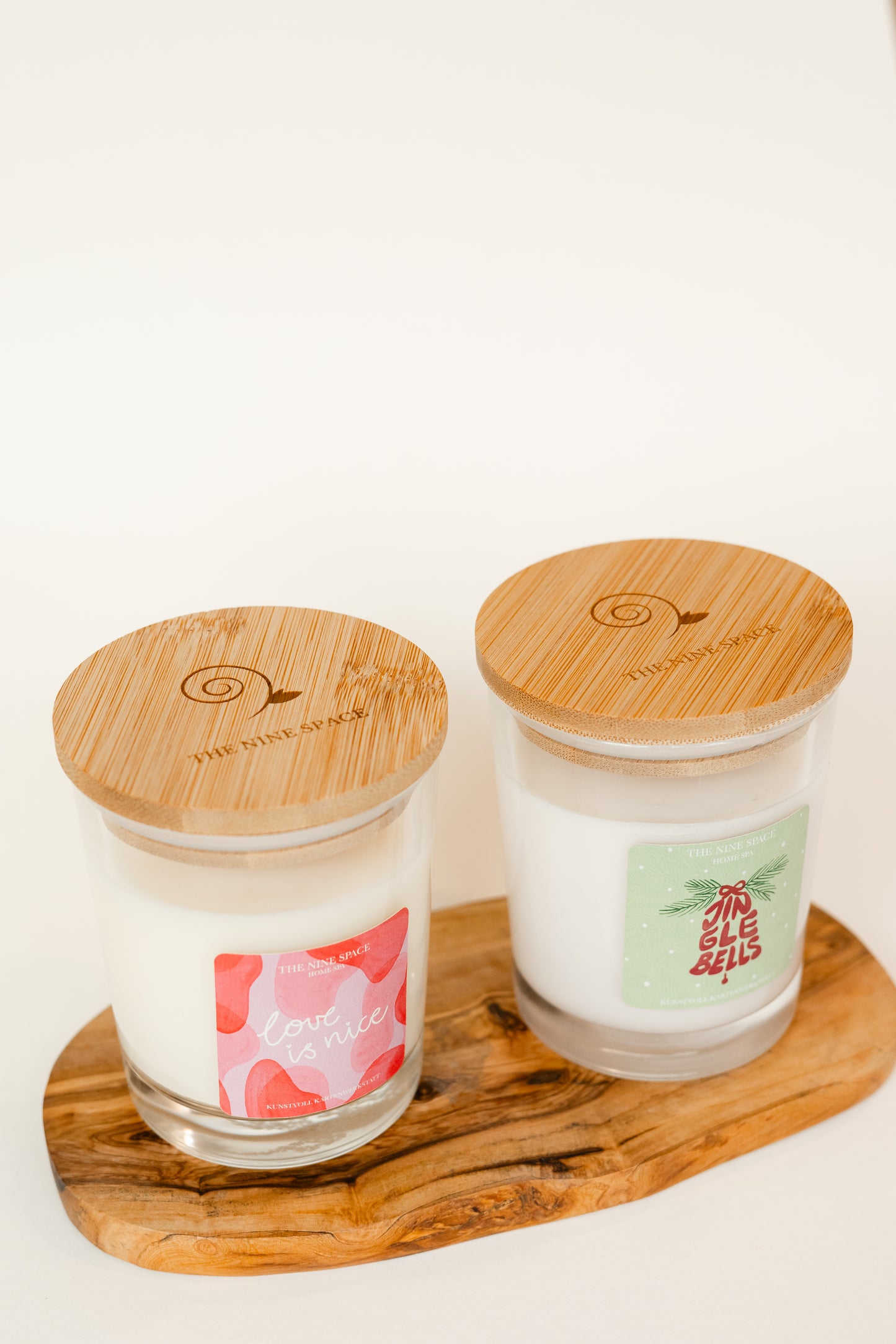 LIMITED EDITION - JINGLE BELLS Kerze - Klarglas mit Holzdocht