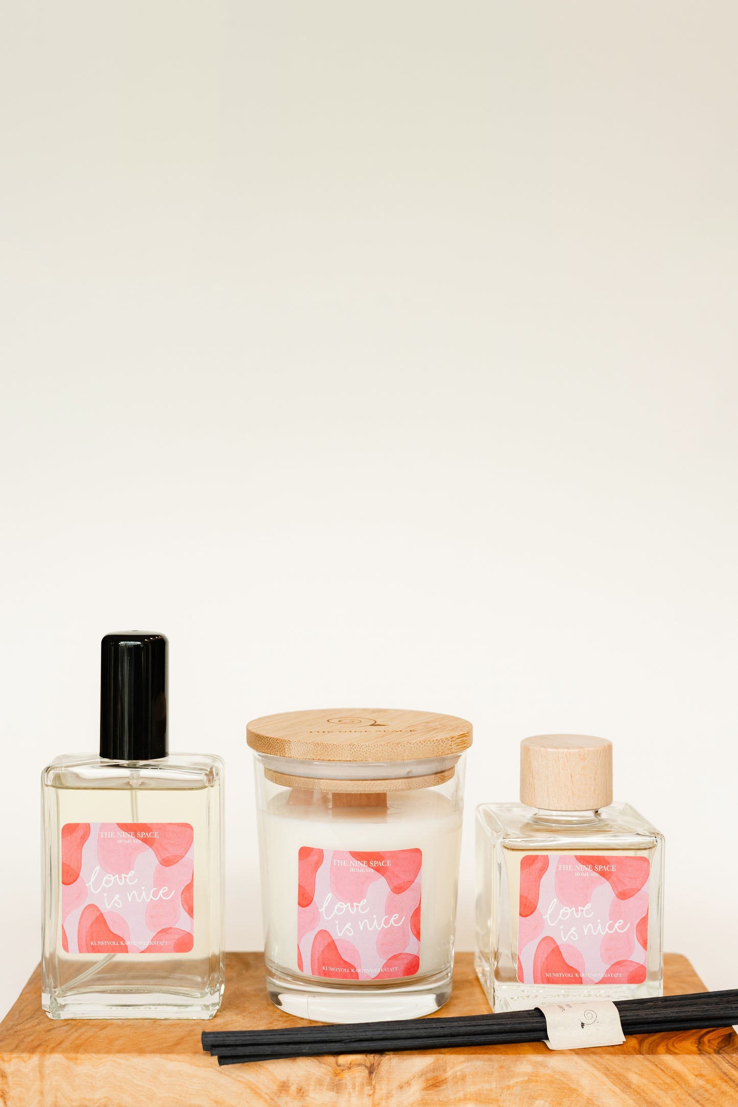 LIMITED EDITION - LOVE IS NICE Raumspray - Klarglas
