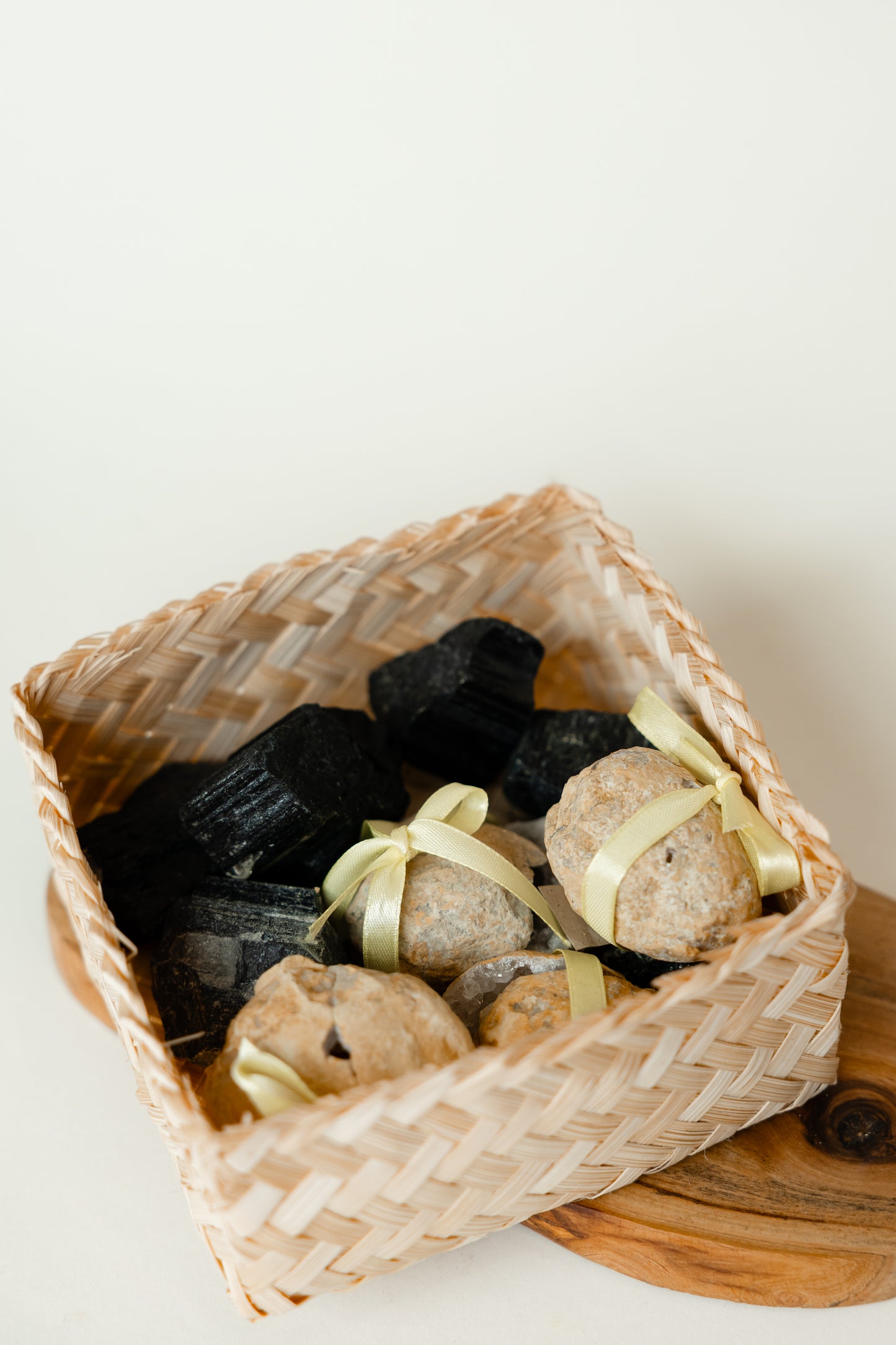 NATURSTÜCKE – Rohe Kristalle in natürlicher Form