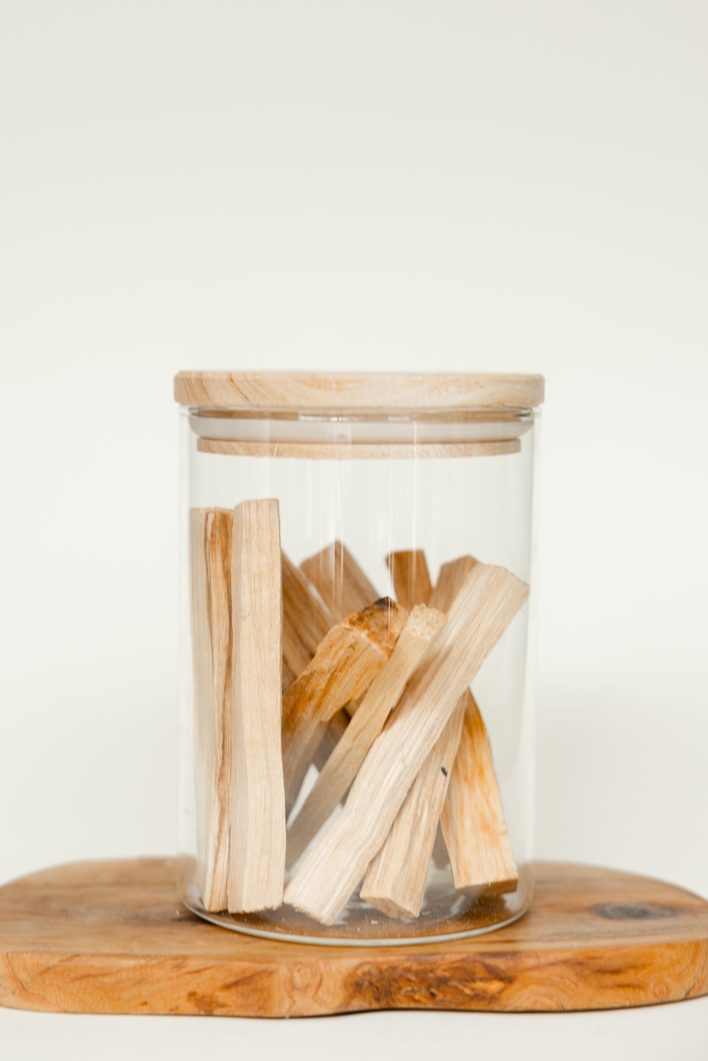 PALO SANTO – Heiliges Räucherholz aus Südamerika