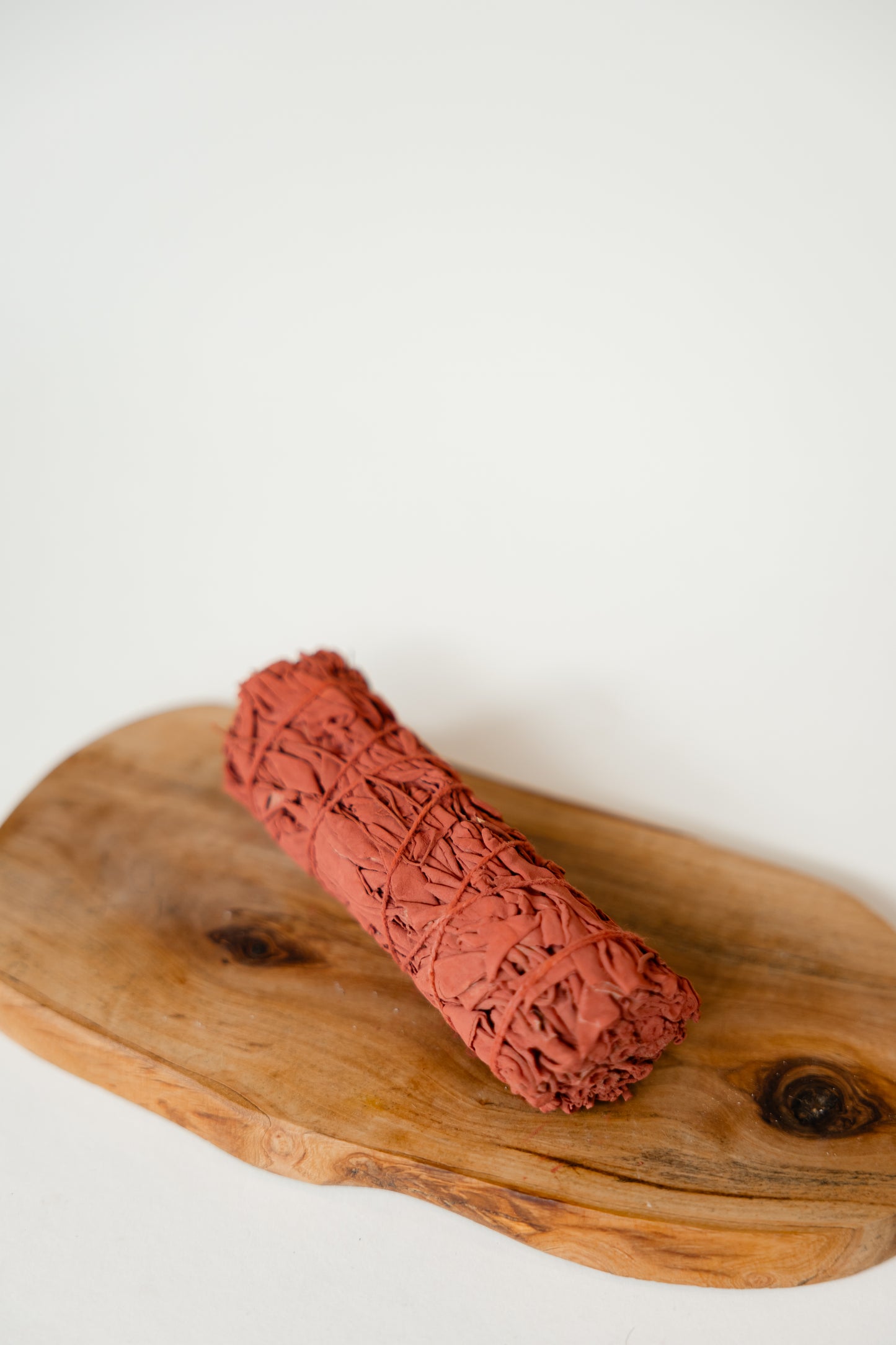 SMUDGE STICK – Räucherbündel White Sage, Juniper, Cedar, Rose, Palo Santo