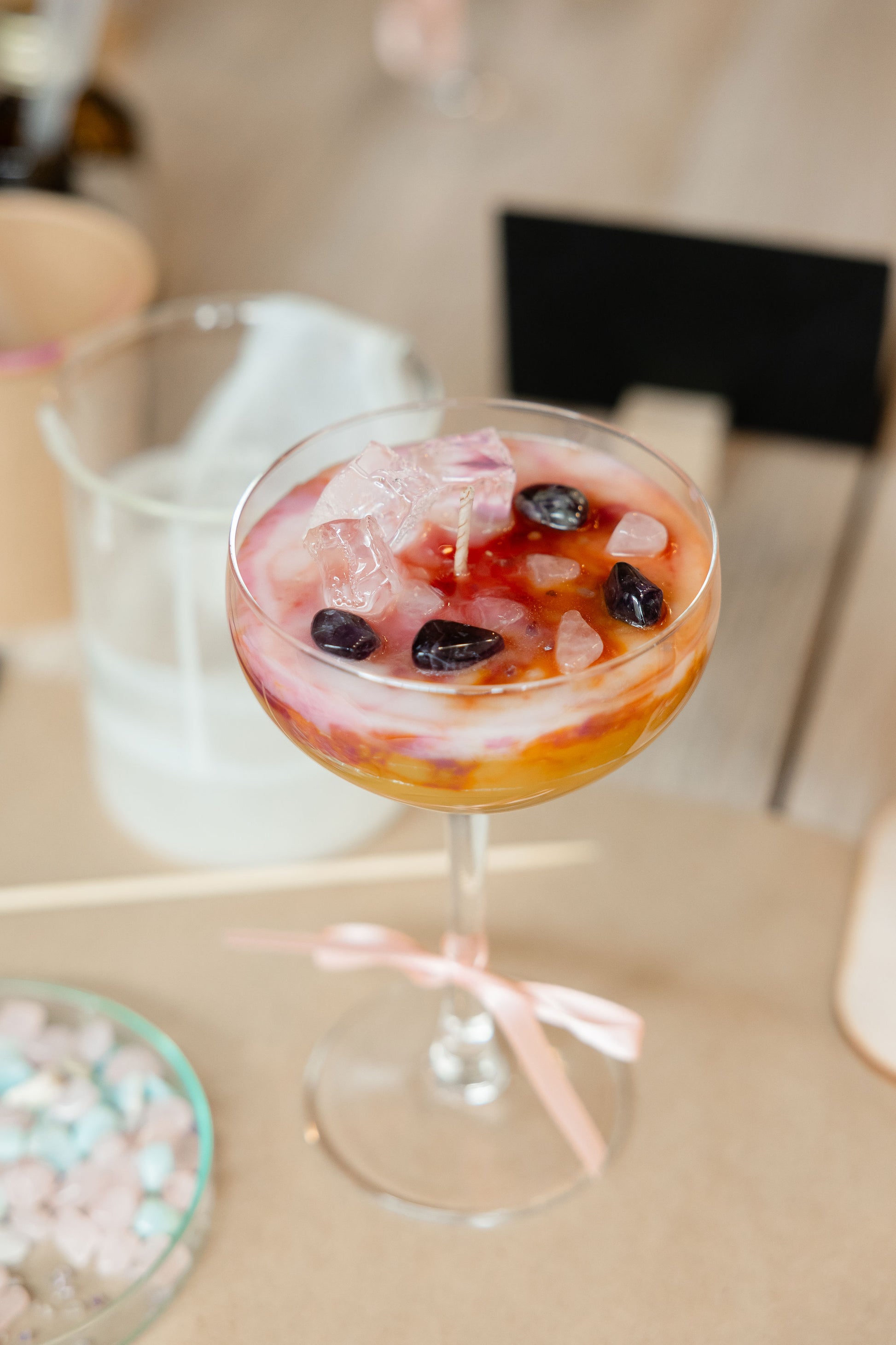 Cocktail Candle Workshop Teilnehmer kreativ | THE NINE SPACE