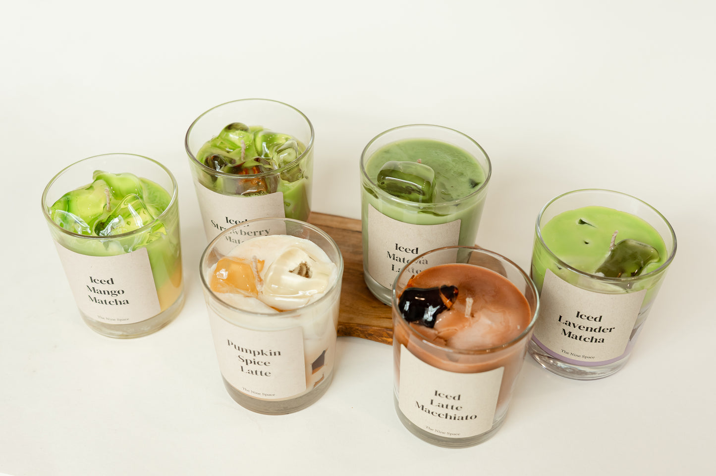 Matcha Latte Kerze Stimmungsbild im Iced Look | THE NINE SPACE