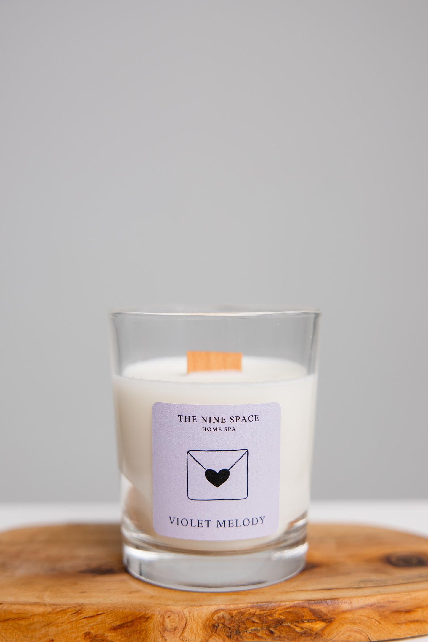 VIOLET MELODY Kerze - Klarglas mit Holzdocht